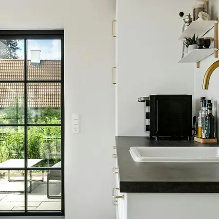 펜션 Enjoy Nature In A Thatched Annex From 1860