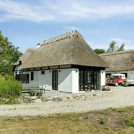 Enjoy Nature In A Thatched Annex From 1860 Prázdninový dům