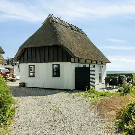 펜션 Enjoy Nature In A Thatched Annex From 1860